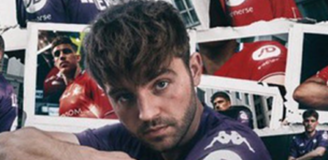 Taką grafikę z DISEM wrzucił Peter Moore na ogłoszenie... NOWEGO SPONSORA Wisły Kraków xD